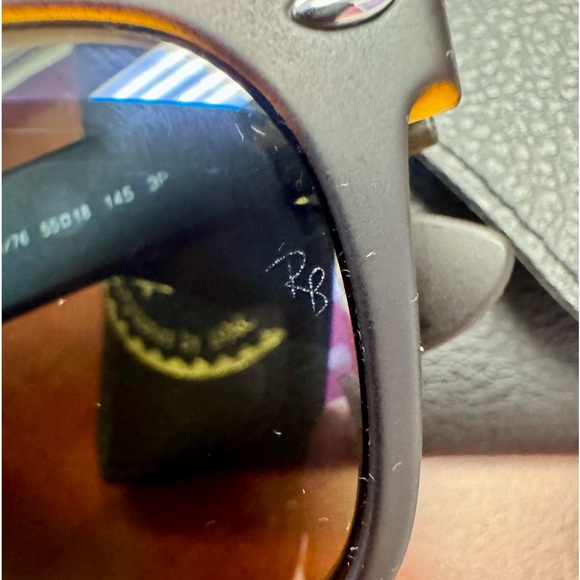 Brand New Polarized Rayban Wayfarers, mint condition. - Picture 2 of 6